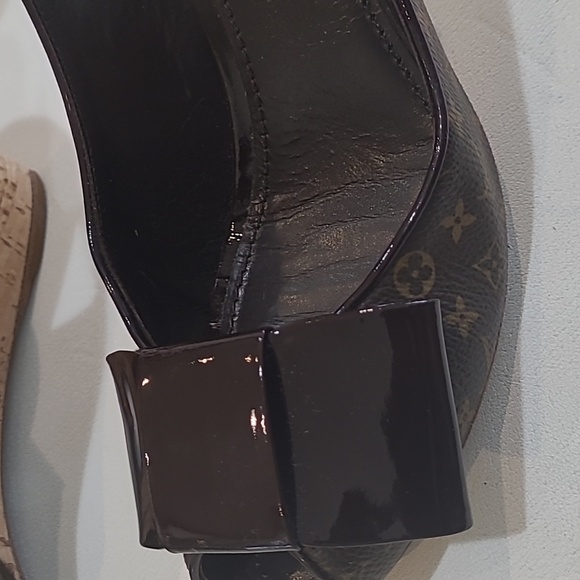 Louis Vuitton Monogram Leather Wedges 40 - Picture 14 of 17